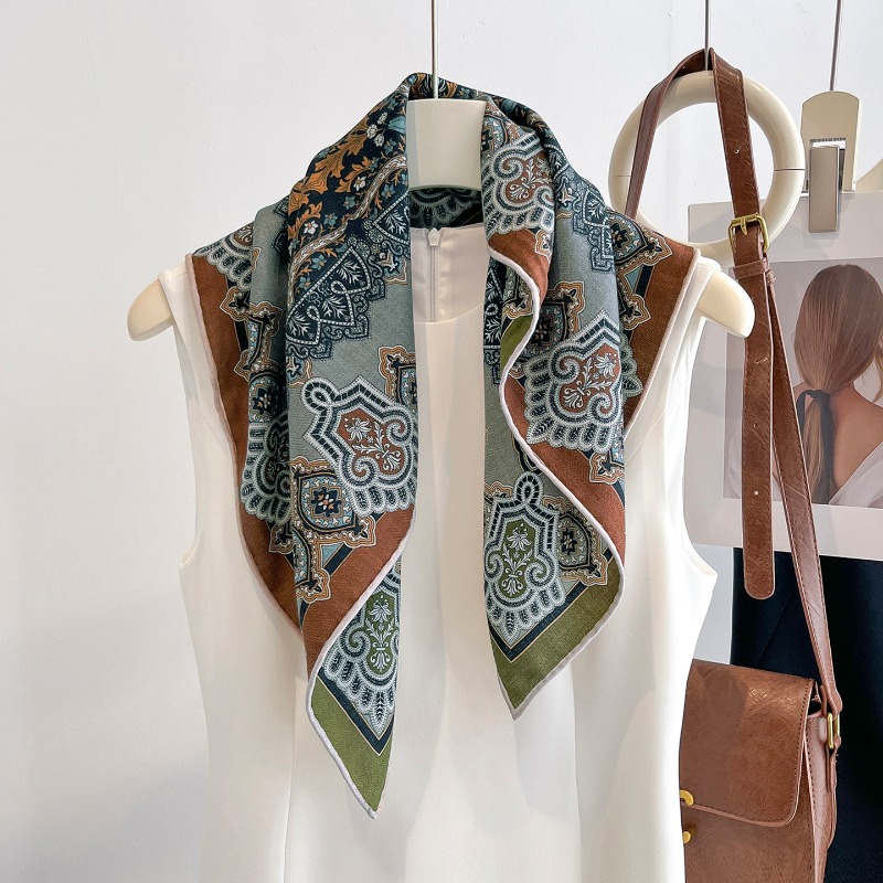 ผ้าพันคอทรงสี่เหลี่ยมลายดอกไม้ - Travel Accessories Neck บทวิจารณ์และราคา
